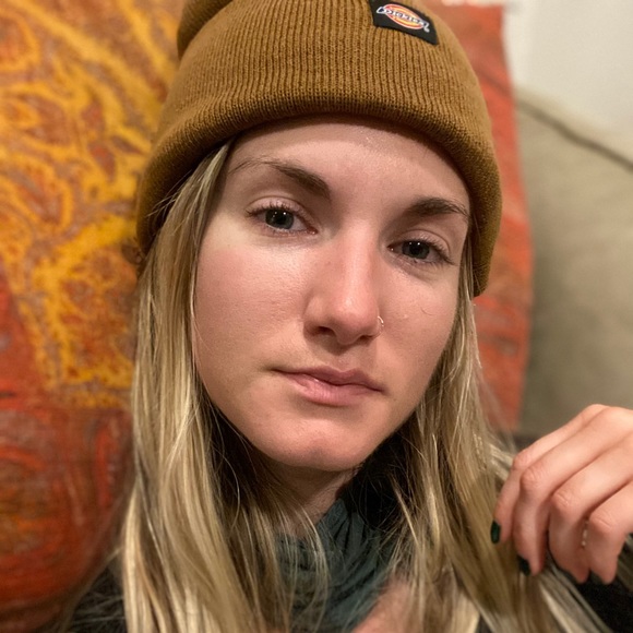 Meet your Posher, Teri - Picture 2 of 3